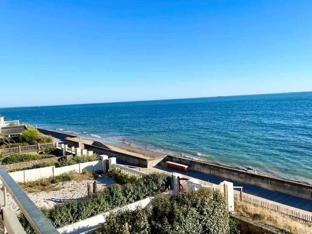 Large Studio Direct Access To The Beach Pornichet Εξωτερικό φωτογραφία