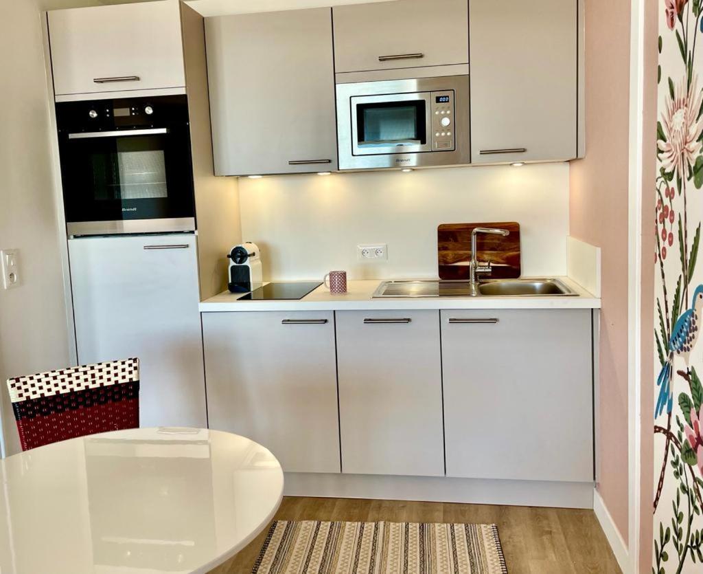 Large Studio Direct Access To The Beach Pornichet Εξωτερικό φωτογραφία