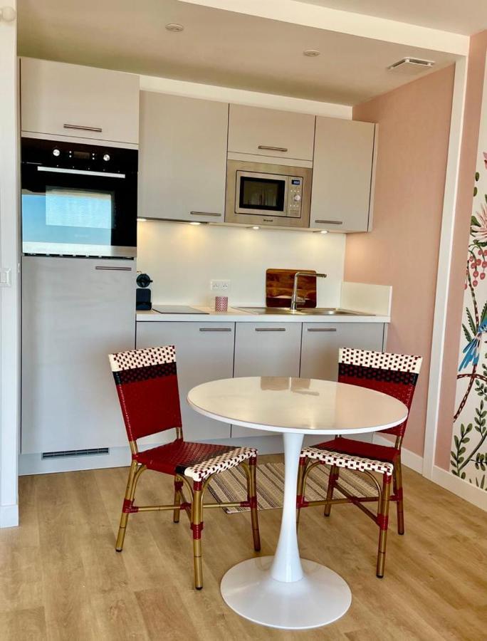 Large Studio Direct Access To The Beach Pornichet Εξωτερικό φωτογραφία